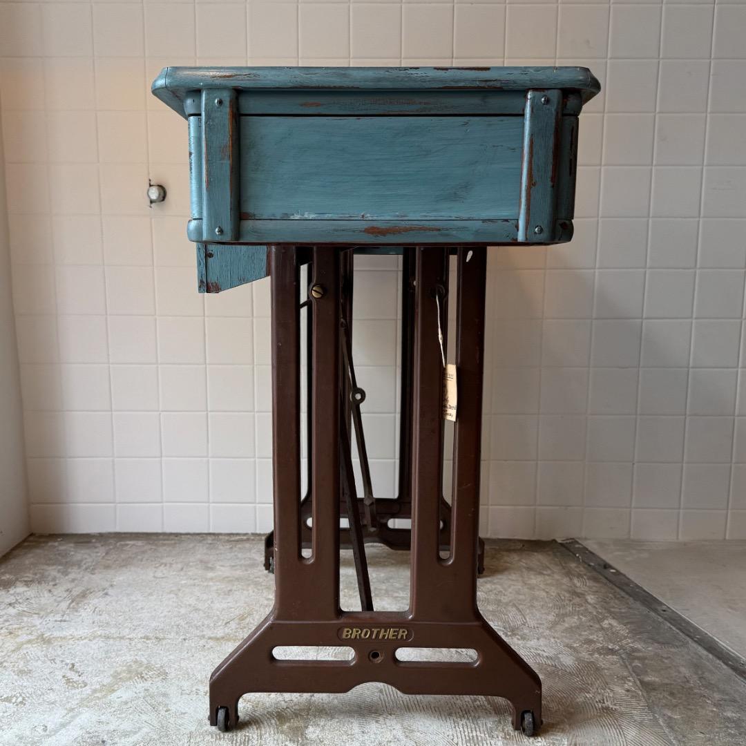 フランス便】ビンテージ◇ミシン台 「Brother社製」◇