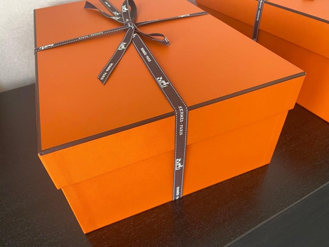 HERMES エルメス 空箱 & リボン 3セット 25.5×38×13.5 - メルカリ