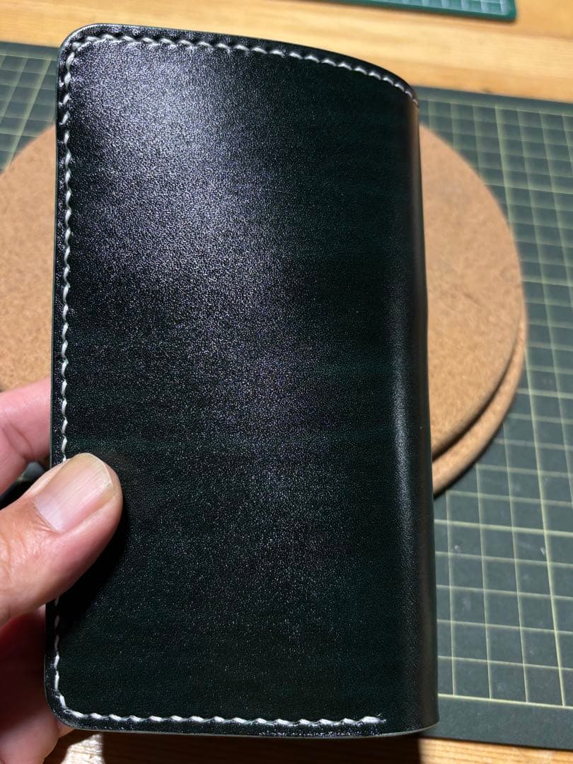 ミドルウォレット　ベルギー産　ルガト　ハンドメイド