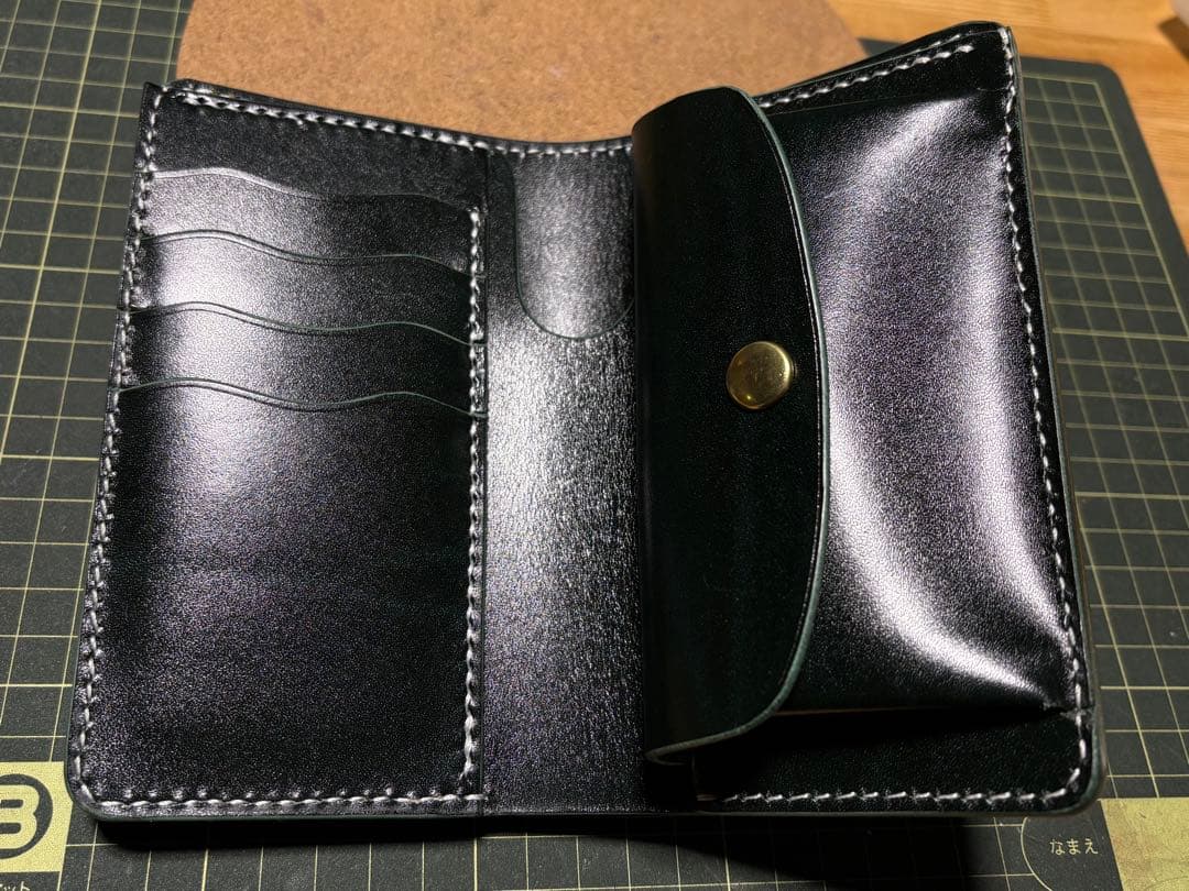 ミドルウォレット　ベルギー産　ルガト　ハンドメイド