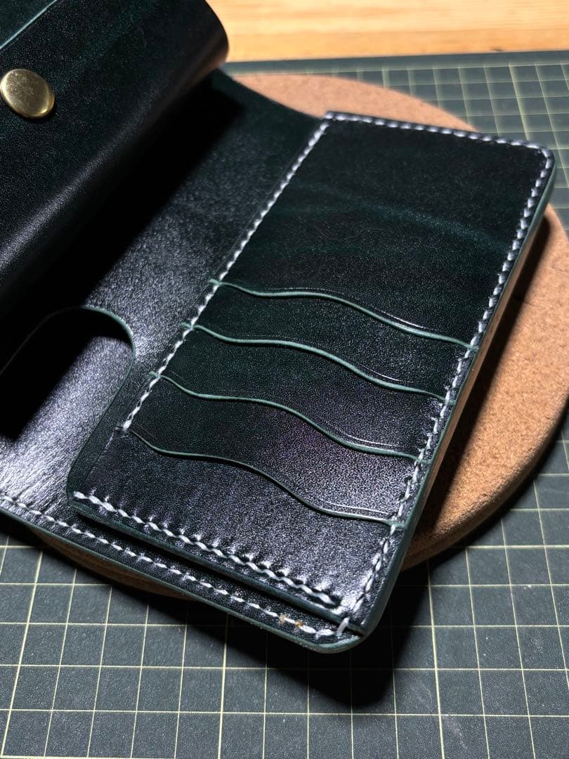 ミドルウォレット　ベルギー産　ルガト　ハンドメイド