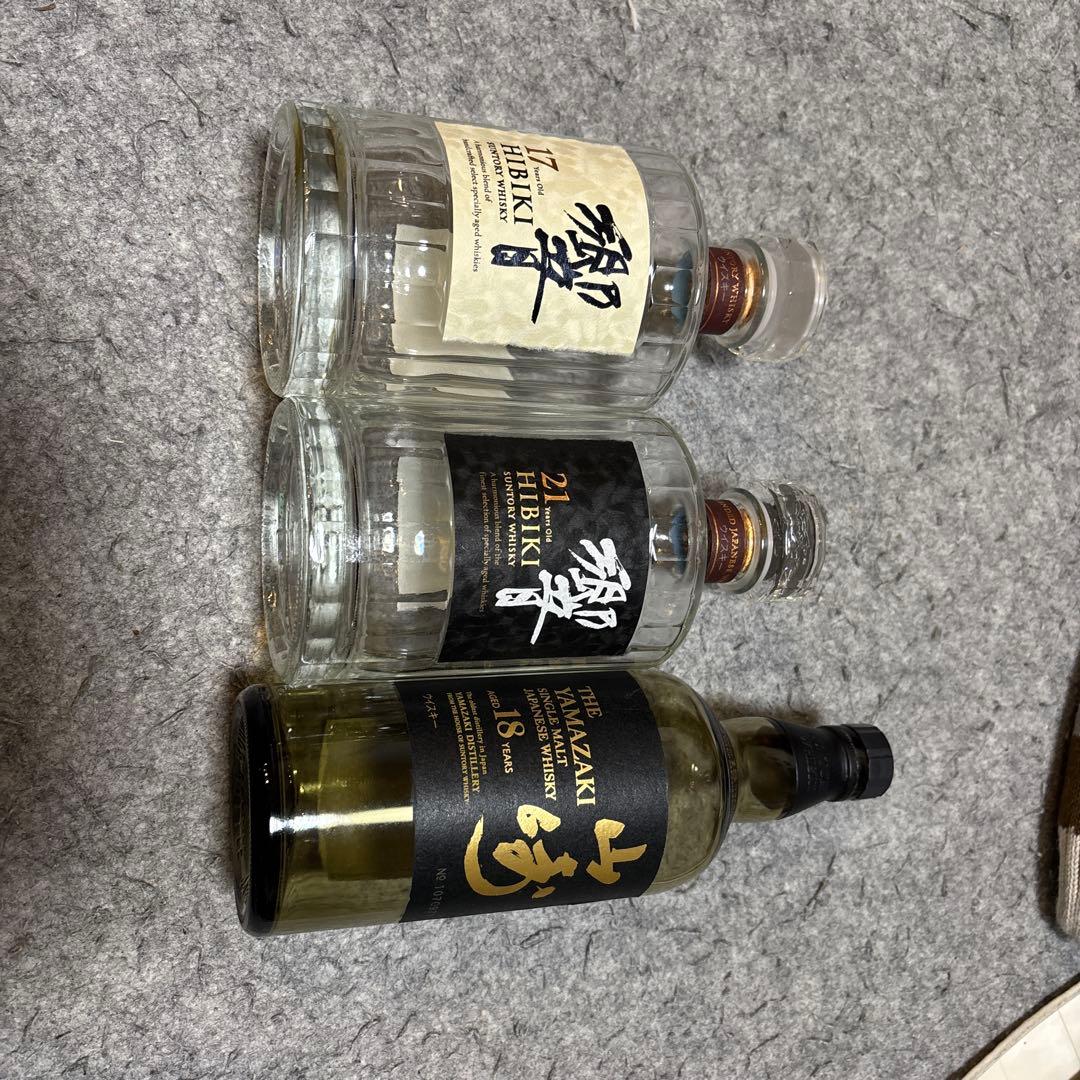 山崎18年 空瓶 未洗浄4本サントリー 響21年 空瓶 未洗浄2本