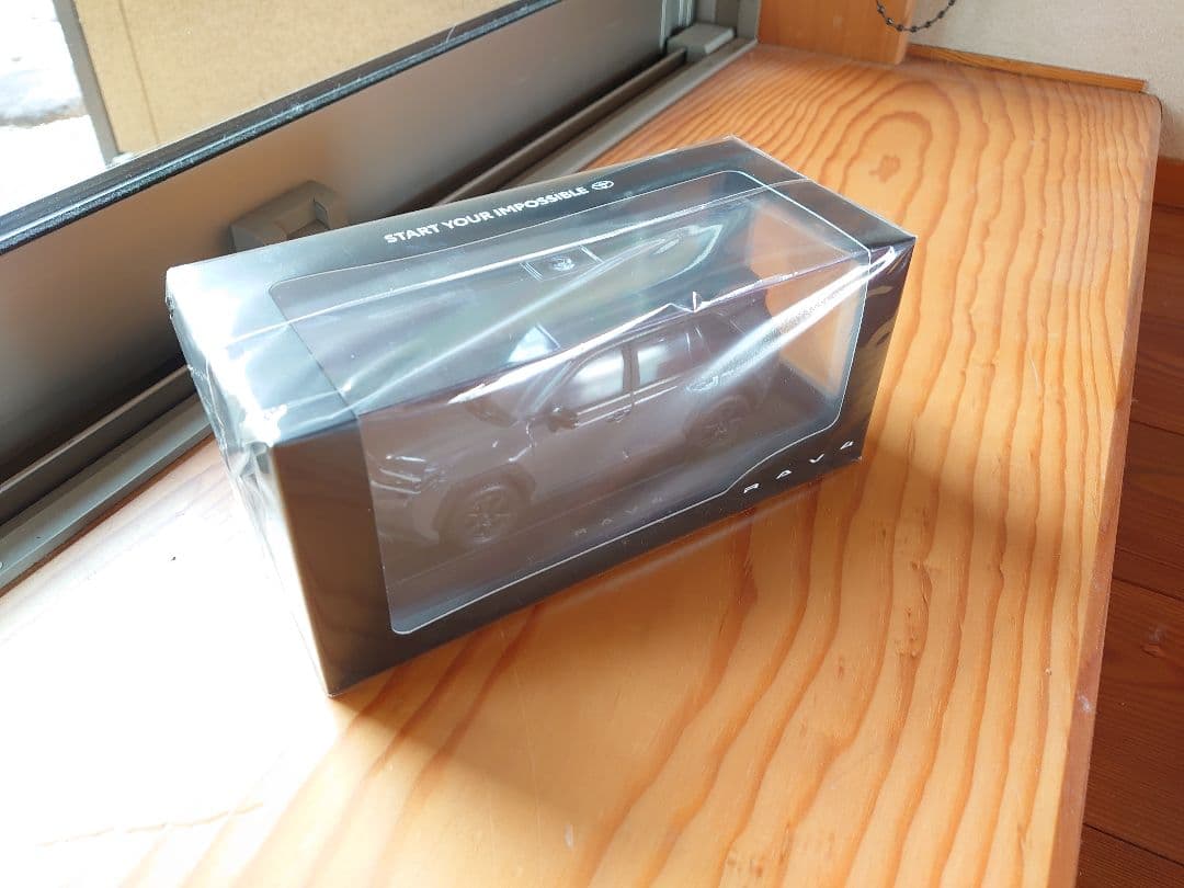 新型RAV4　ADVENTURE　アーバンロック