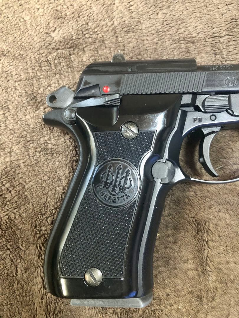 ウエスタンアームズ　ガスブローバックハンドガン ベレッタM84 チーター　初期型