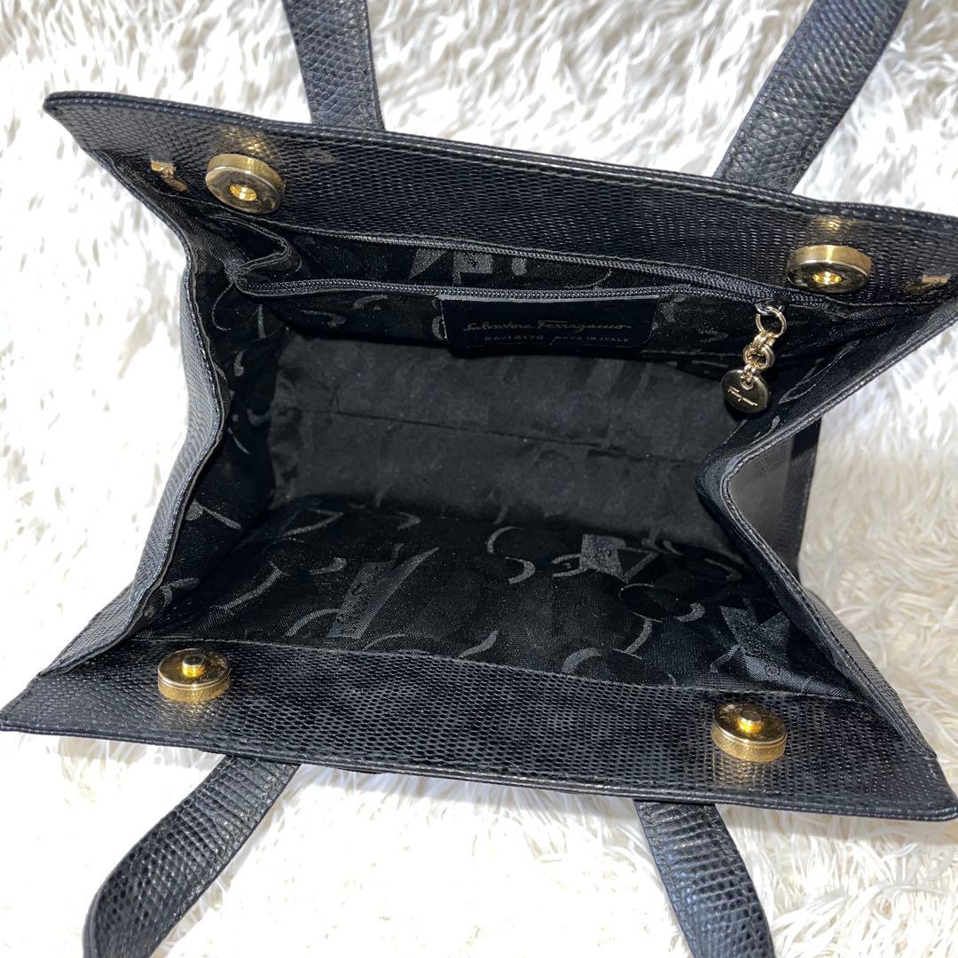 美品✨サルヴァトーレフェラガモ　ハンドバッグ　ヴァラ　VARA ブラック　レザー