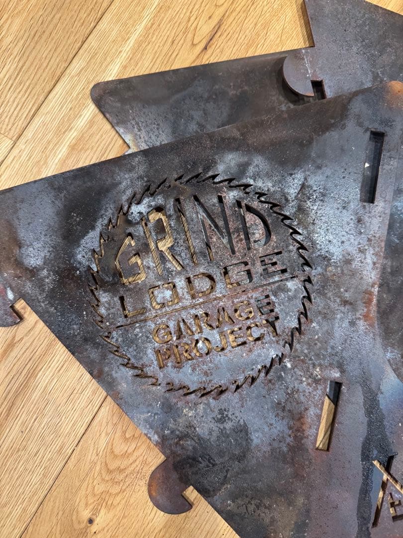 GRINDLODGE（グラインドロッヂ） 焚き火台