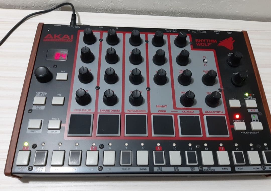Akai アカイ リズムマシン Rhythm Wolf アダプター無し｜Akai アカイ