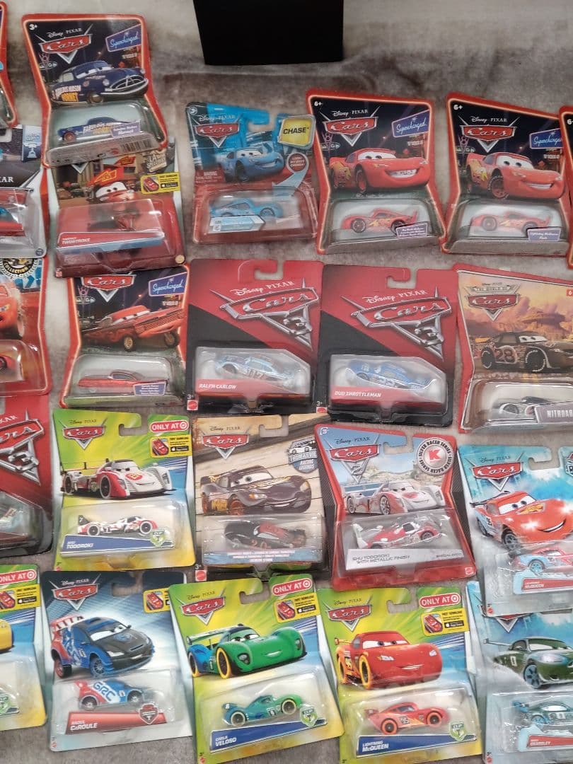 Mattel　マテル　カーズ　ミニカー　ケース付属　まとめ売り　おまけ付き