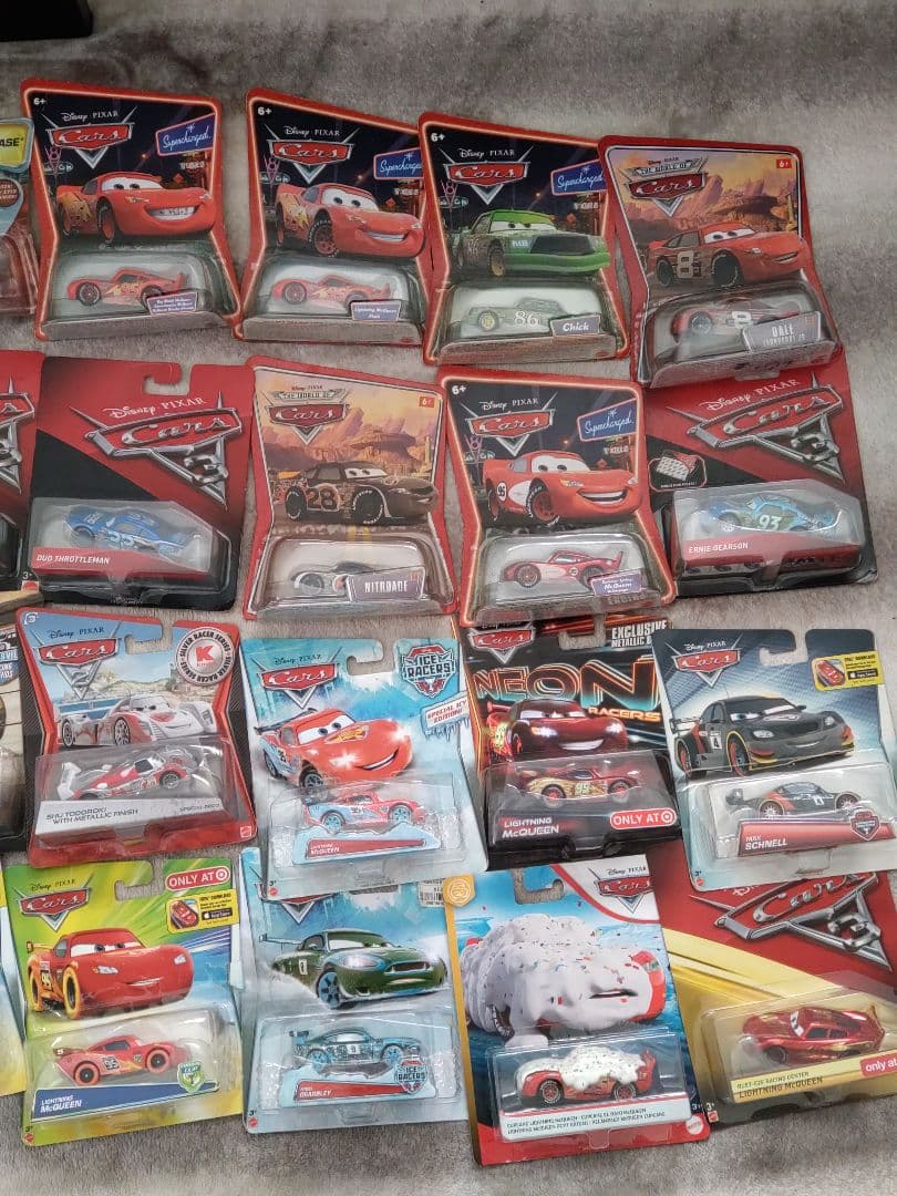 Mattel　マテル　カーズ　ミニカー　ケース付属　まとめ売り　おまけ付き