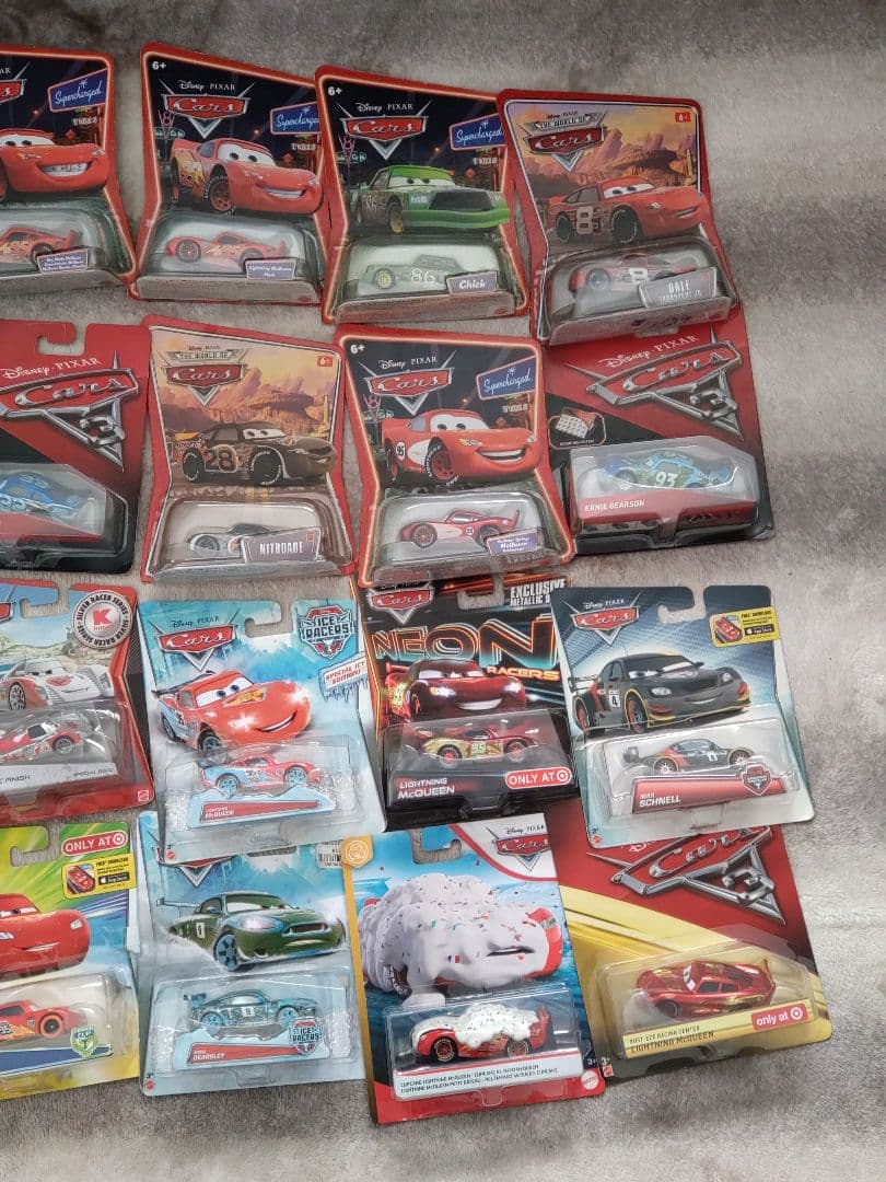 Mattel　マテル　カーズ　ミニカー　ケース付属　まとめ売り　おまけ付き