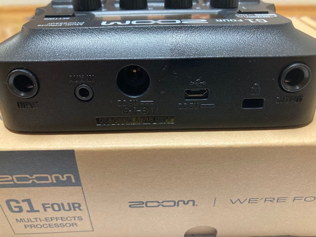 ZOOM G1 FOUR マルチエフェクトペダル