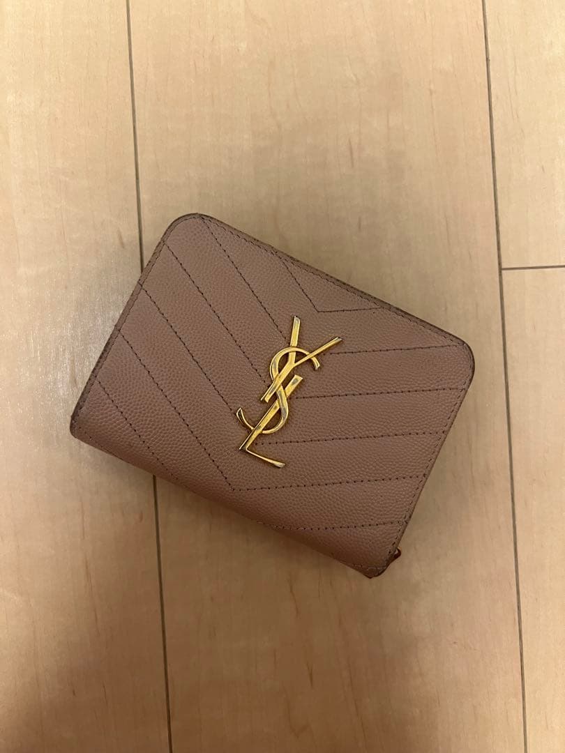 Yves Saint Laurent ベージュ 二つ折り財布