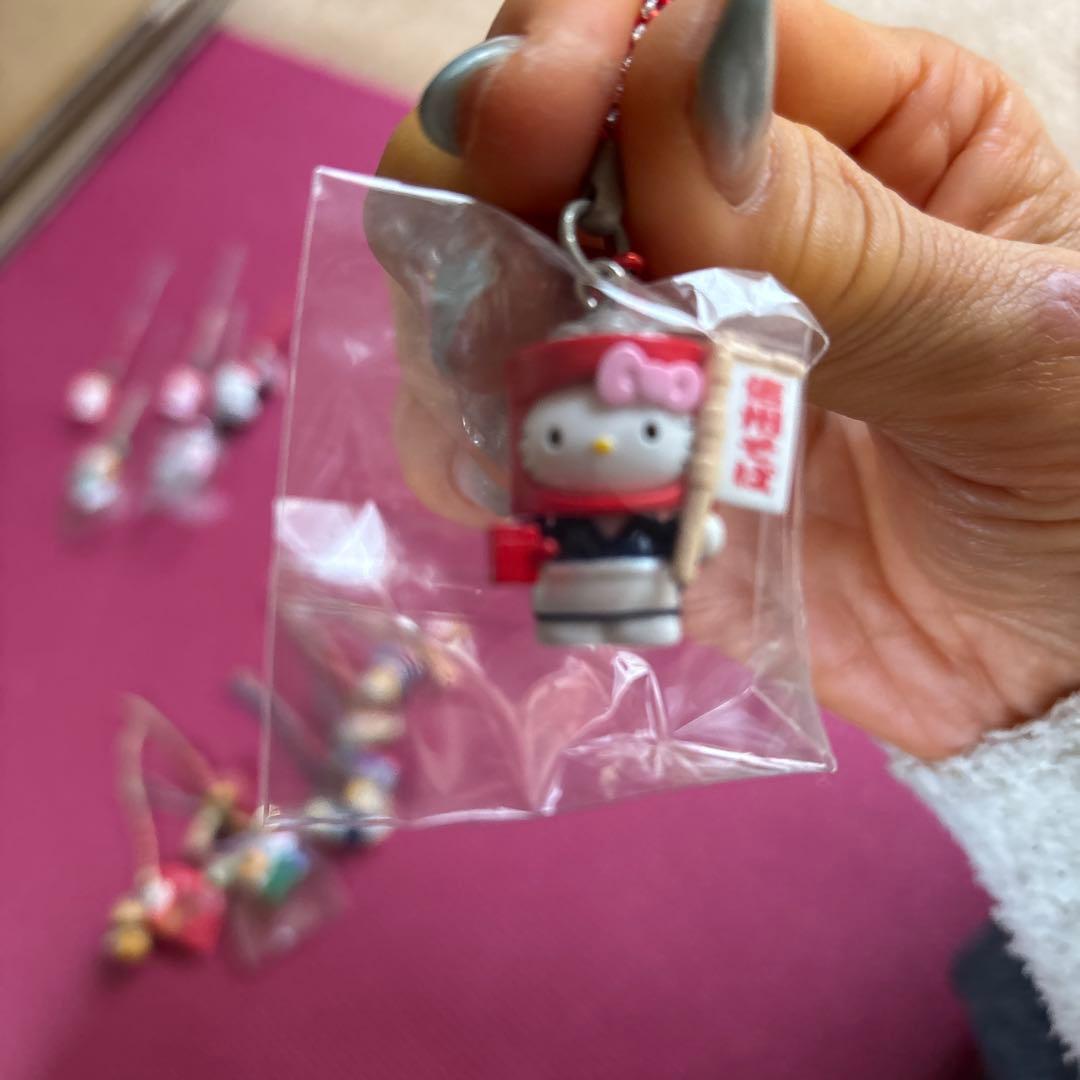 ご当地キティちゃんセット売り 沖縄から北海道まで色々