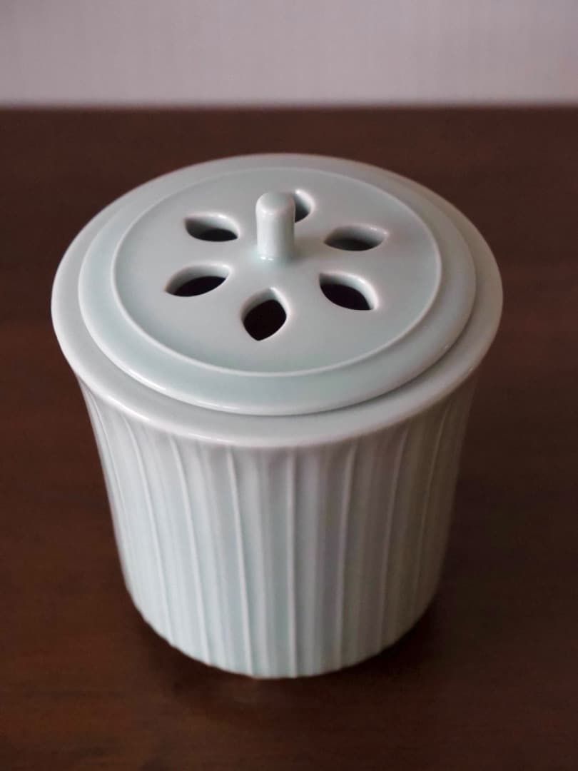 相馬晃　青白磁　しのぎ　香炉　香道具　箱付　茶道具　Q2256