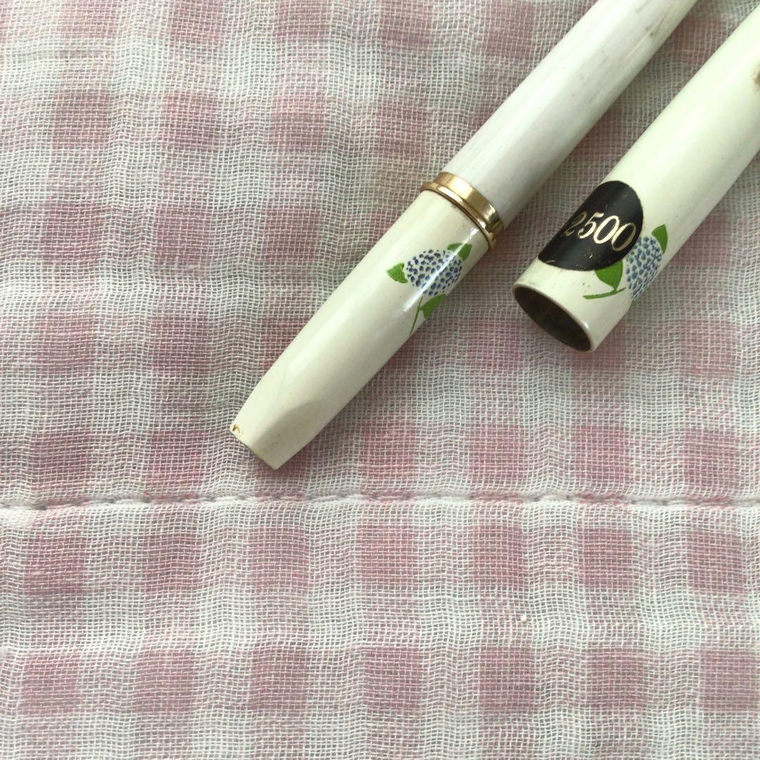 プラチナ 18K 18金 万年筆 ショート 白軸 あじさい 細字 軟 廃盤