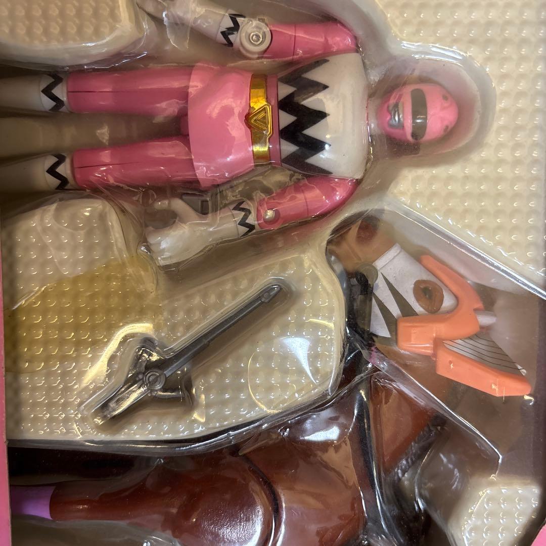 強龍紅（キョウリュウレッド） 1/1 成人着用可能ヘルメット (特撮