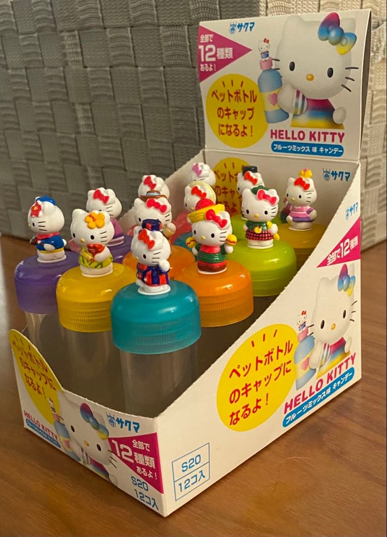 ハローキティ　ペットボトルキャップ12種　食玩　キティちゃん