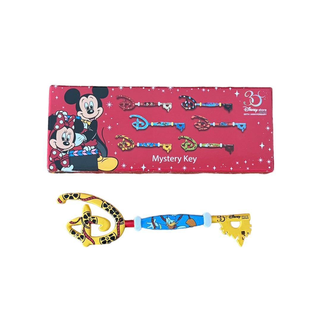 ディズニーストア コレクタブルキー ドナルド - メルカリ