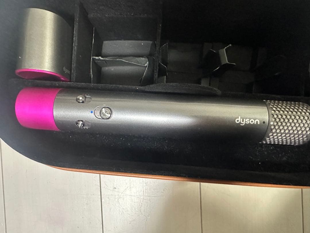 Dyson ドライヤー ※箱破損有り