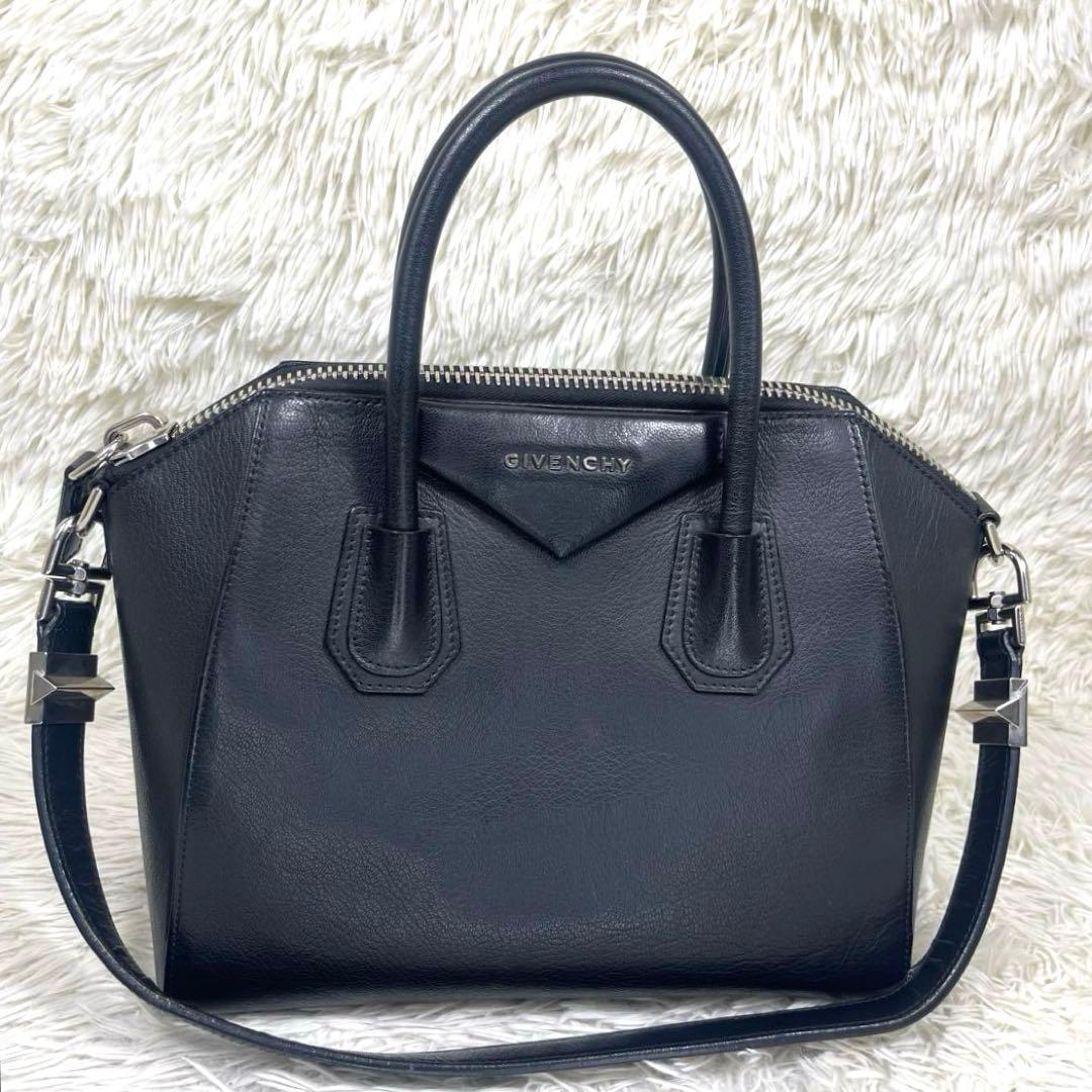 美品‼️GIVENCHY ハンドバッグ　アンティゴナ　2way ロゴ金具　レザー