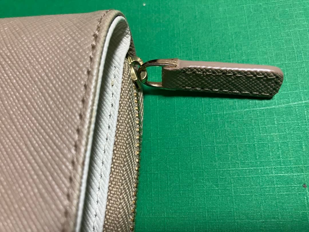 とみこ　美品　アニエスベー　折り財布　本革レザー　ベージュ