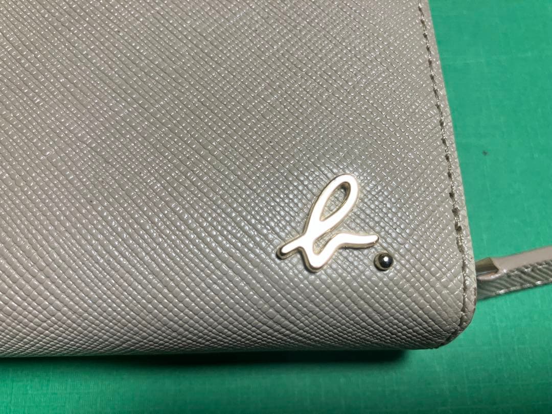 とみこ　美品　アニエスベー　折り財布　本革レザー　ベージュ