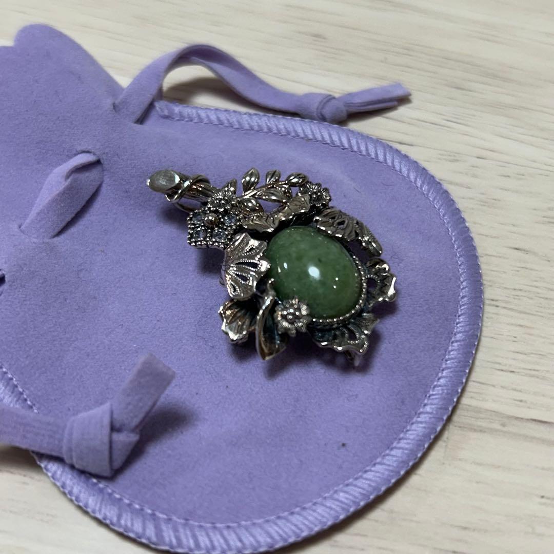ウィリアム・モリス ペンダントブローチ ルリハコベ 翡翠