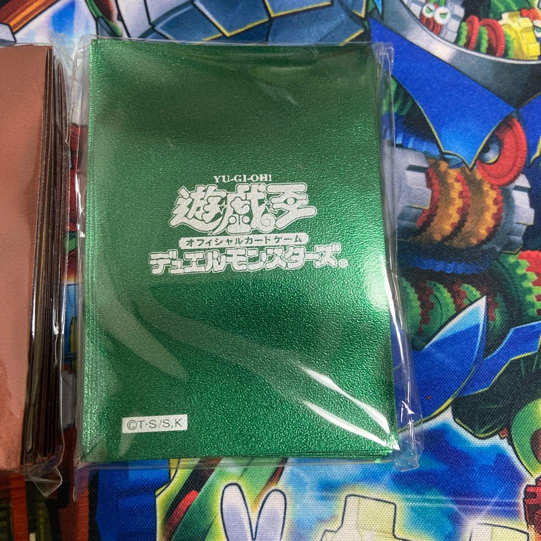 遊戯王 初期ロゴ スリーブ 未開封 絶版　赤　緑　レッド　グリーン　2個セット
