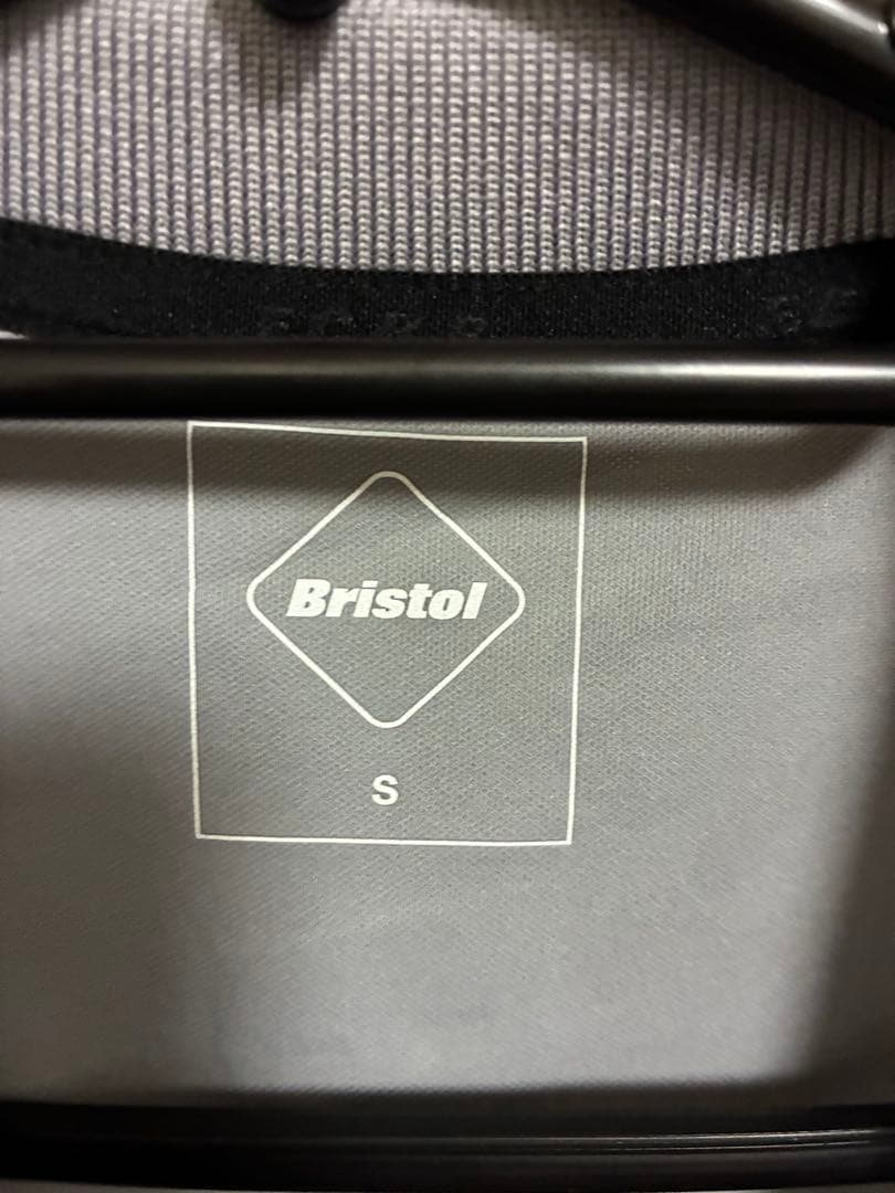 ア*ン様 F.C.Real Bristol ブリストル　ノースリーブ　S　タンク