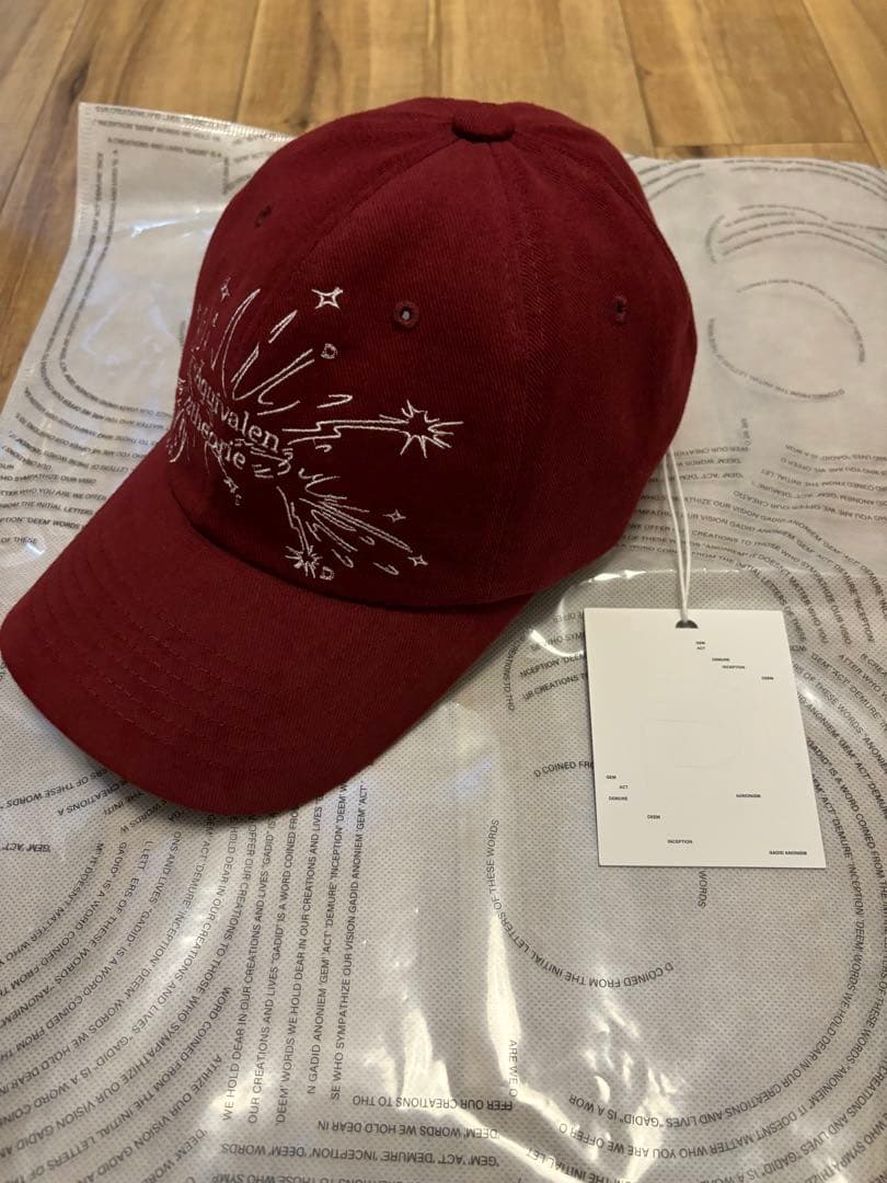 GADID ANONIEM ZHOK / BURGUNDYキャップ RED