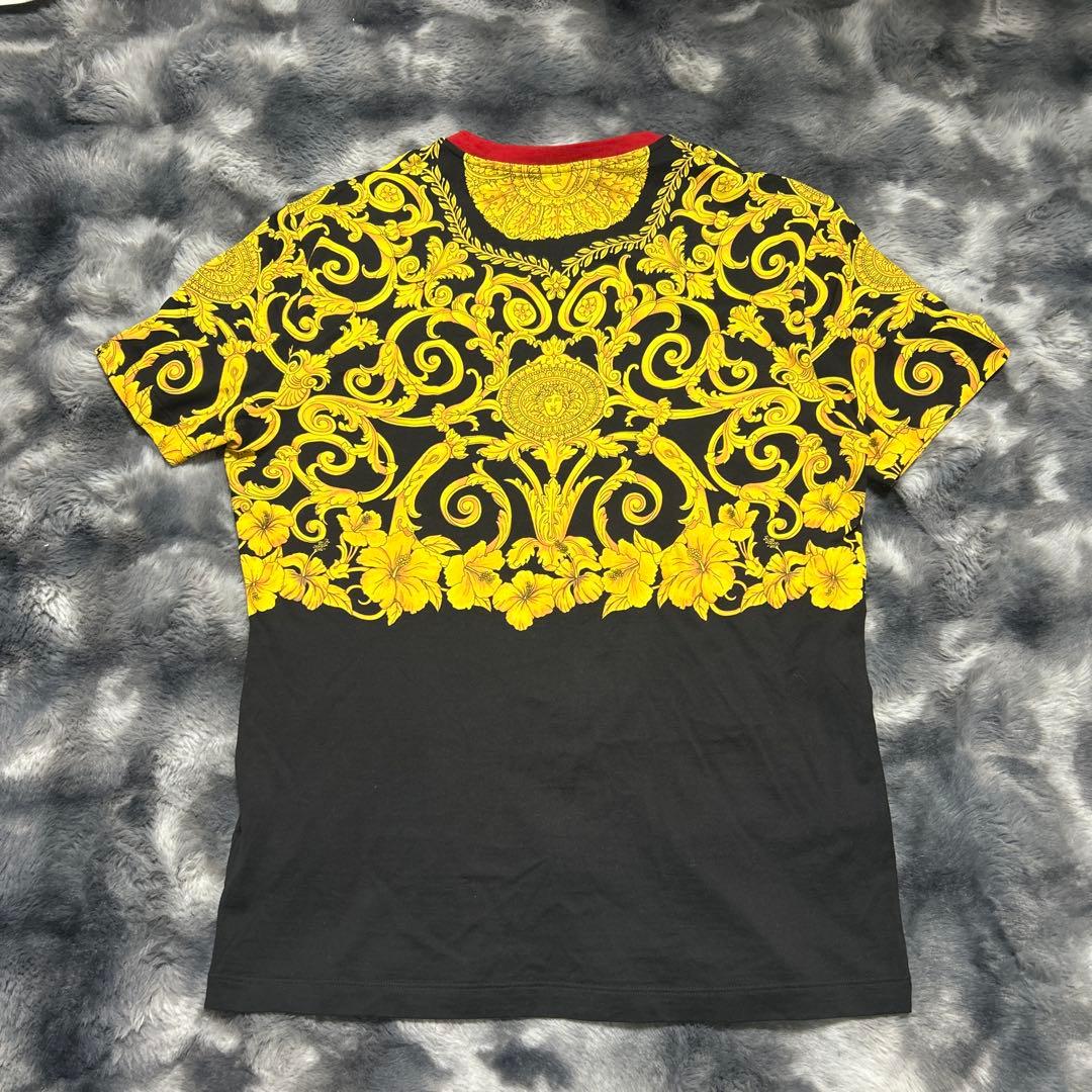 騎*音様 VERSACE バロック花柄 Tシャツ Mサイズ 肩幅46 身幅48