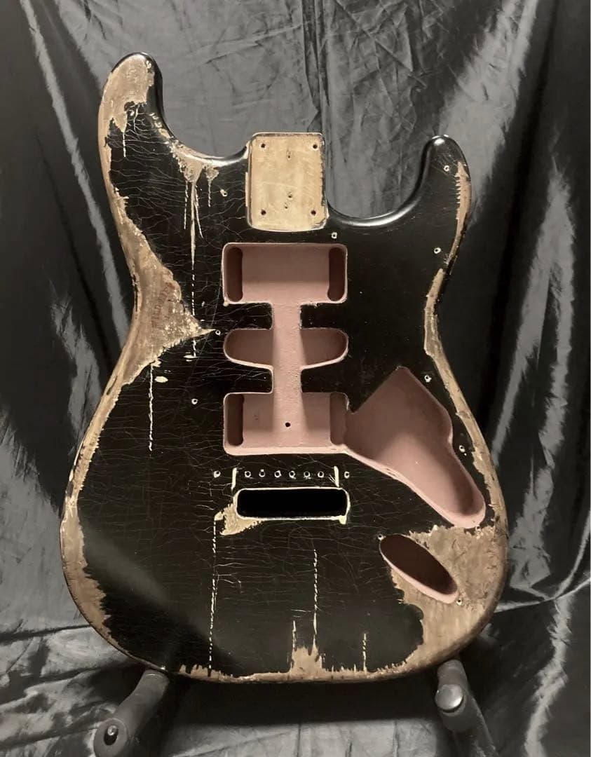 ストラトキャスター レリック ボディ　ブリッジ ピックガード ぺグ セット
