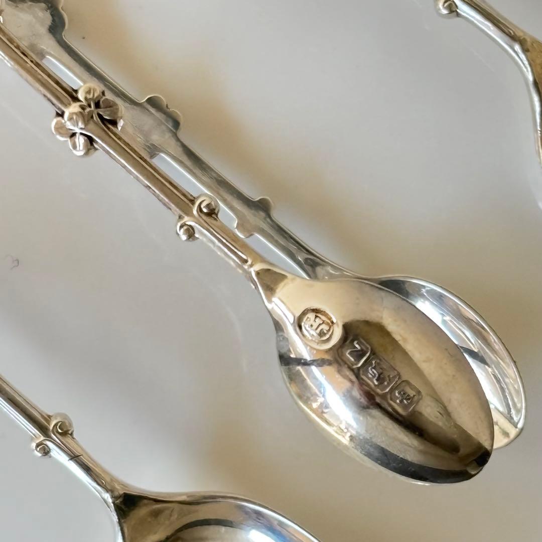 英国製 純銀 ティースプーンとシュガートング シャムロック クローバー