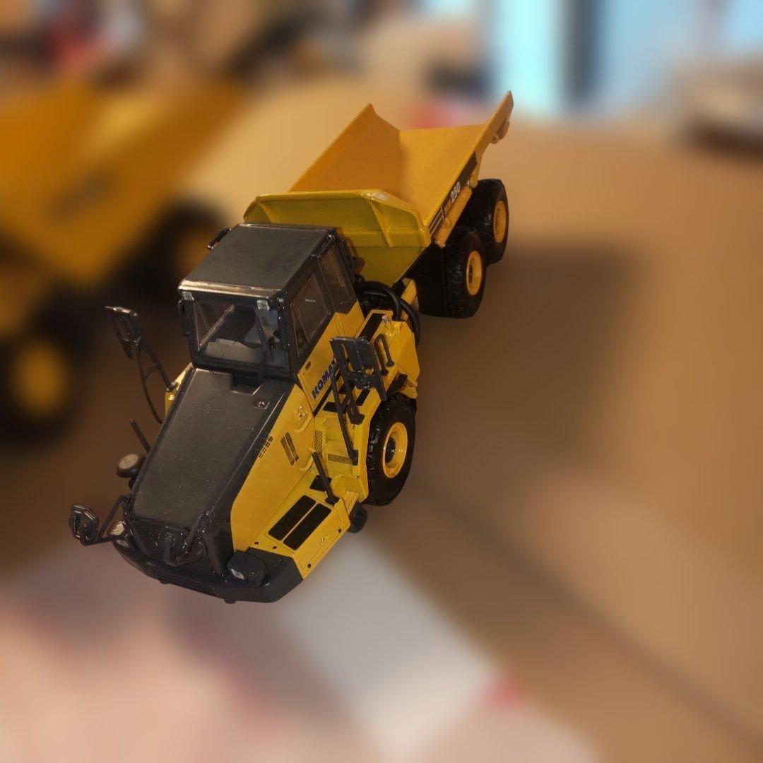 コマツ建機　HD605 HM250　イエロー ダンプ2セット　1/50