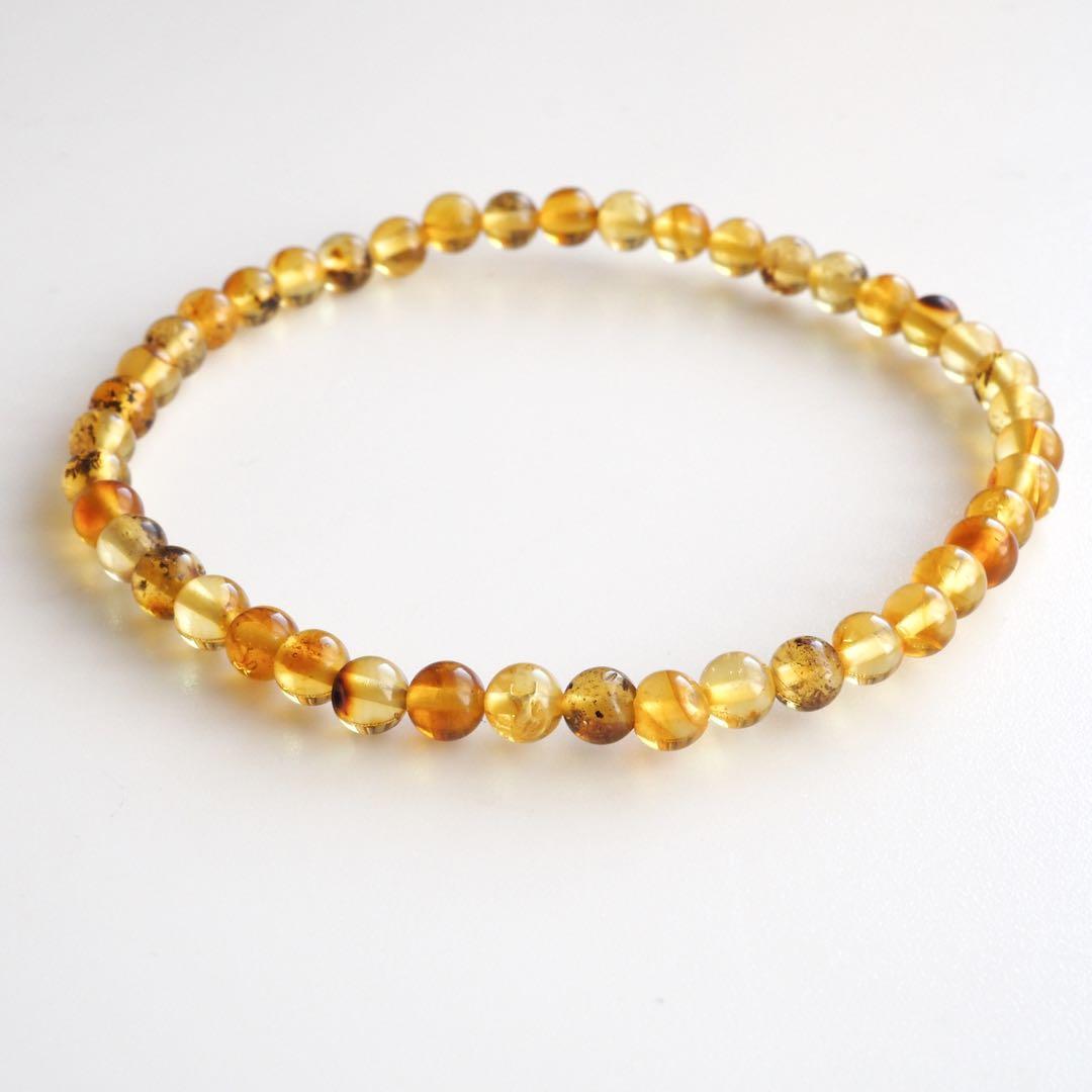 【くんく】天然琥珀バルティックアンバーのゴムブレスレット