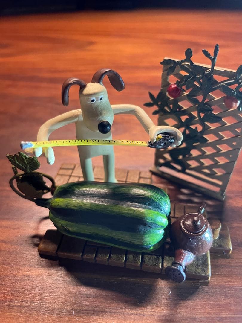 希少！！ウォレスとグルミット「野菜畑で大ピンチ」フィギュア4体