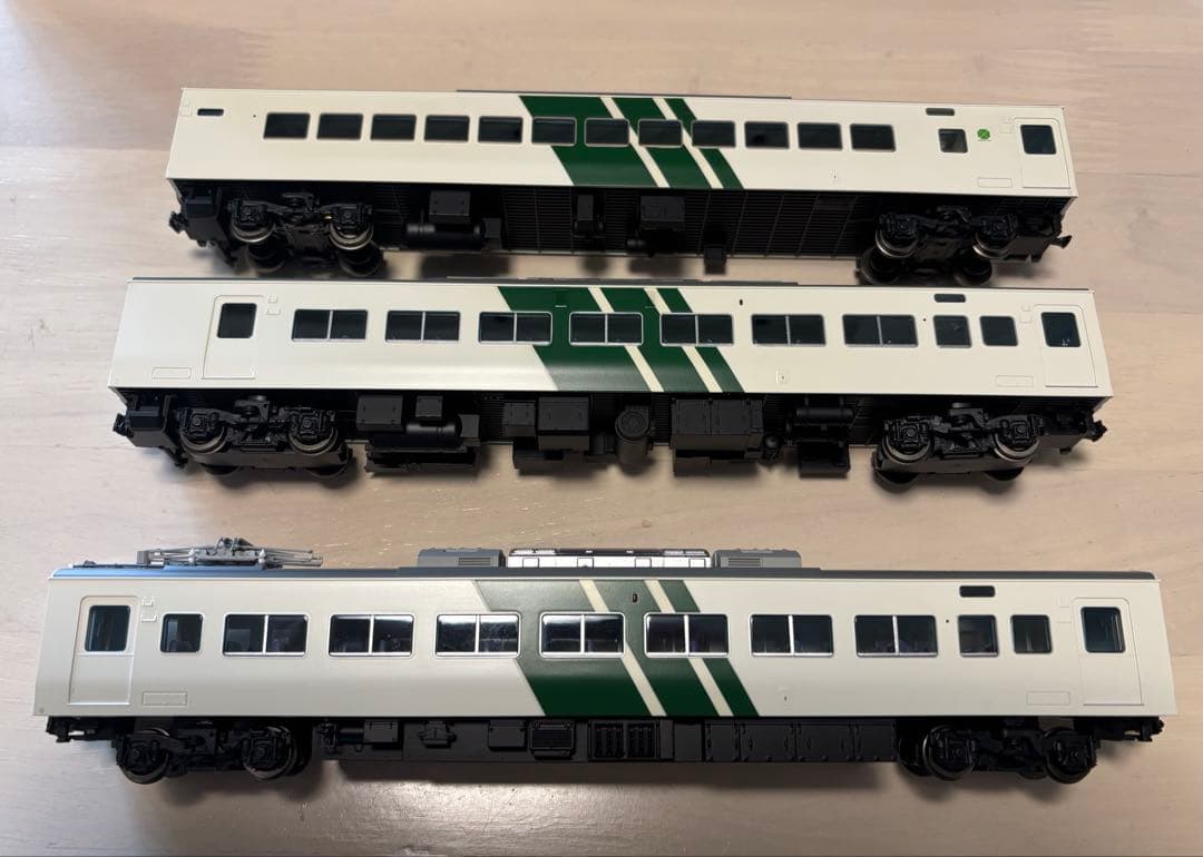 天賞堂55057 185系200番台直流特急形電車踊り子色(JR晩年仕様)3両