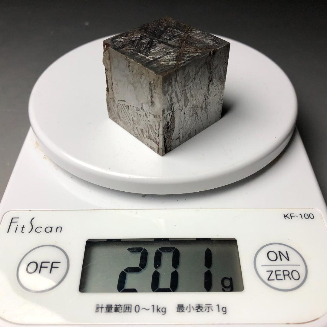 アルタイ隕石 メテオライト 立方体 鉄隕石 重さ199g