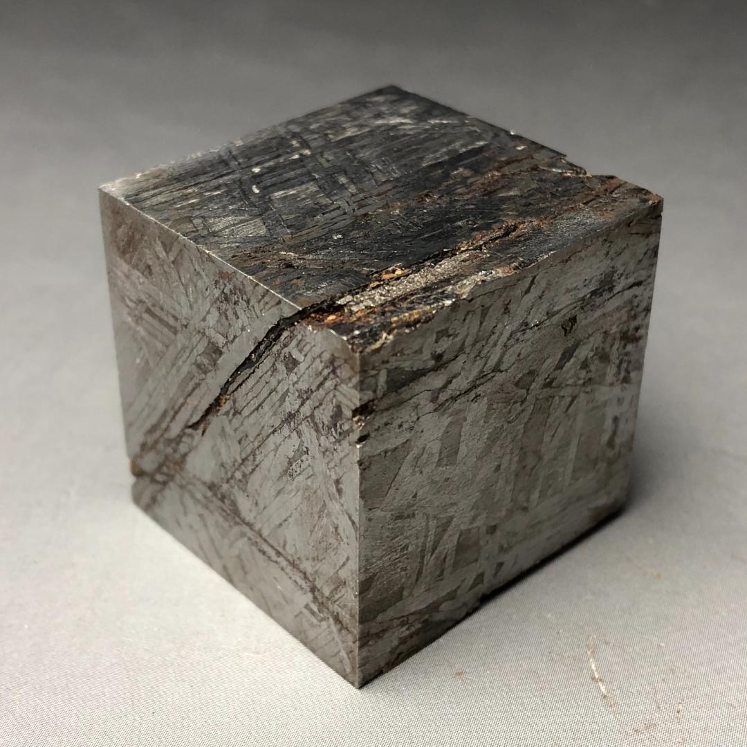 アルタイ隕石 メテオライト 立方体 鉄隕石 重さ199g