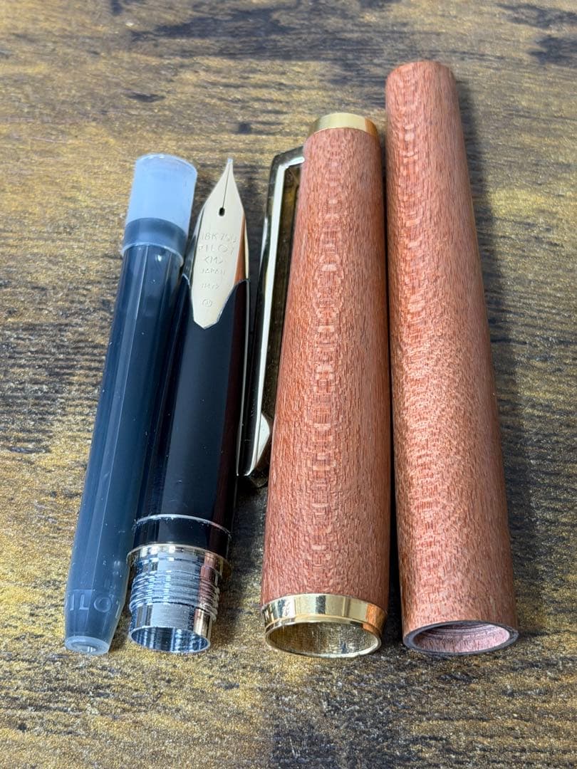 試筆のみ　1972年製　初代カスタム　高級天然　カエデ 大型18金 万年筆　中字