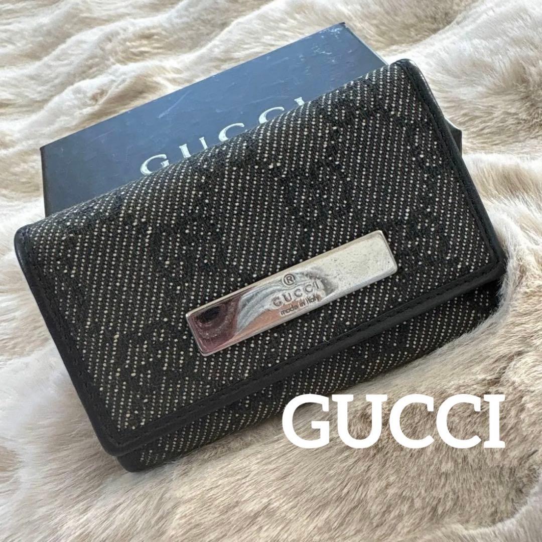 GUCCI ブラックレザー キーケース GGロゴ