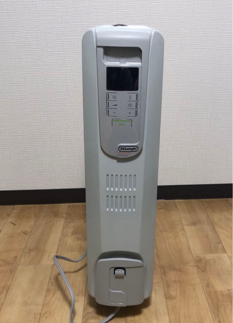 デロンギ オイルヒーター KHD410812-GC Amazon.co.jp: De'Longhi (デロンギ) Oil Heater Digital Radiant