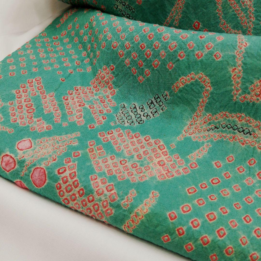 有松鳴海絞り浴衣　(ユリ紋様　未使用　裄たっぷり　翡翠色系)