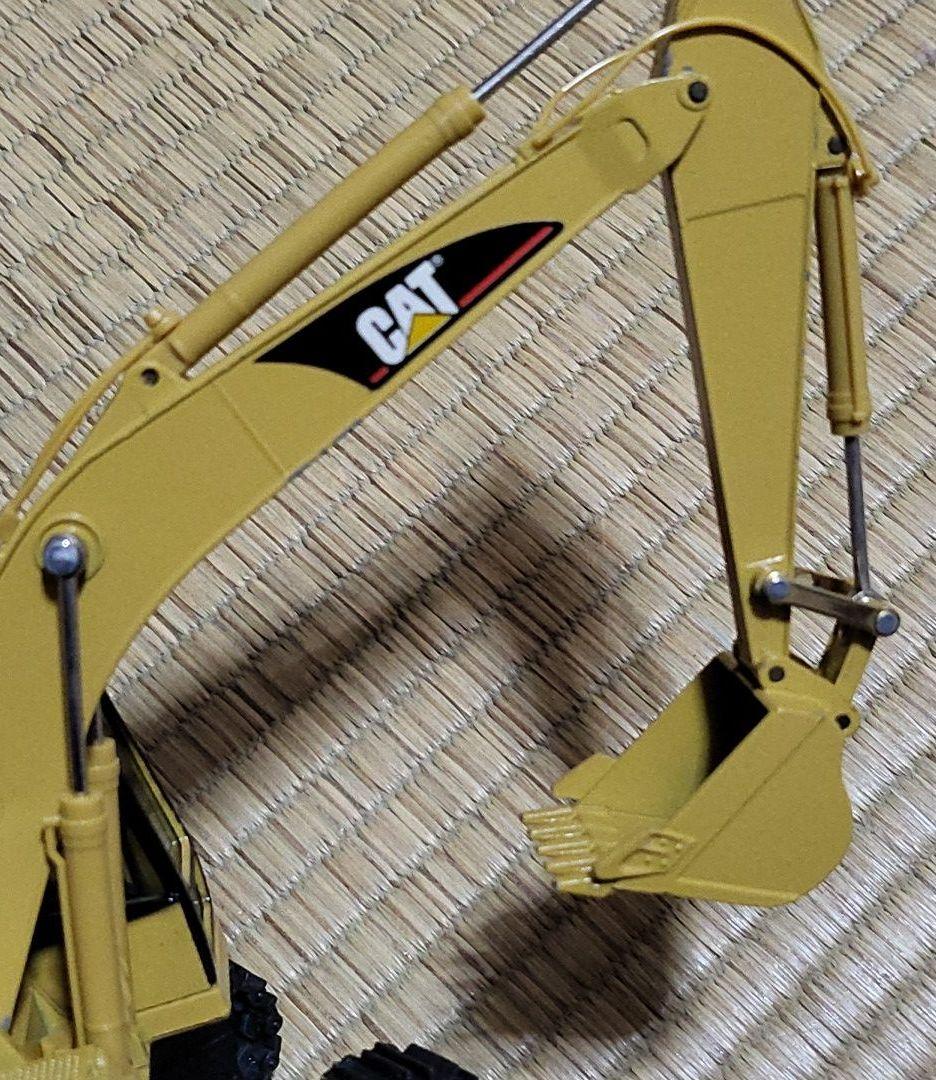 CAT 新キャタピラー 三菱 REGA 油圧ショベル