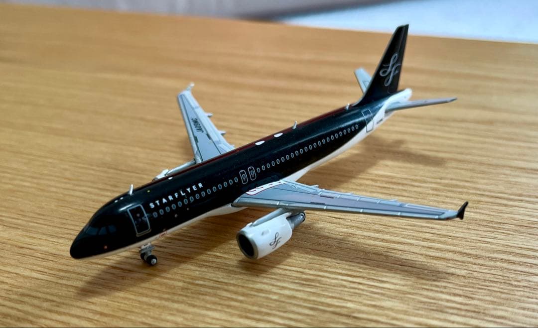模型飛行機 ジェミニジェッツ エアフランス A320-200 JcWings 1/200