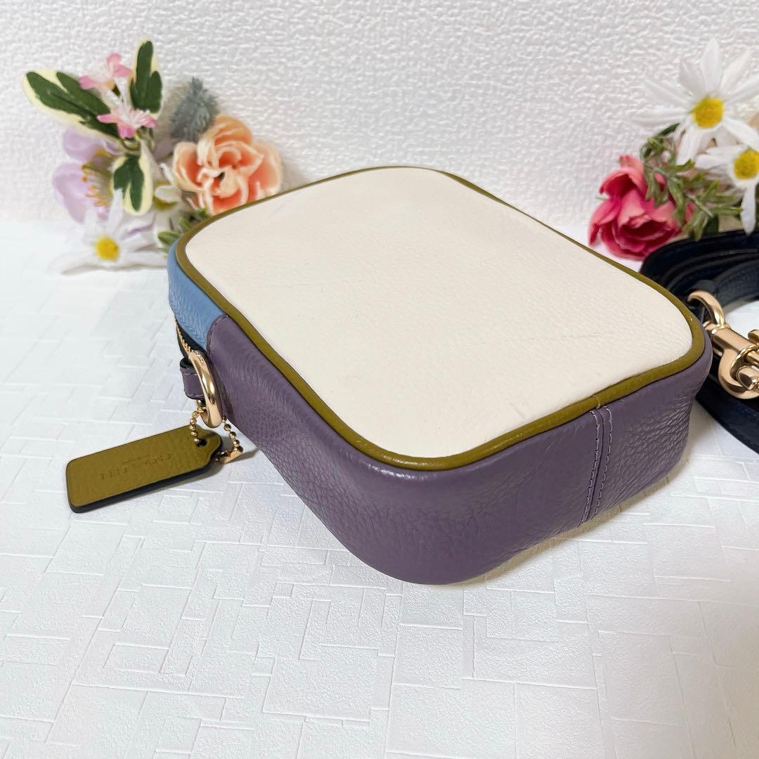 【美品】COACH ショルダーバッグ ミニバッグ スマホショルダー チャーム付き