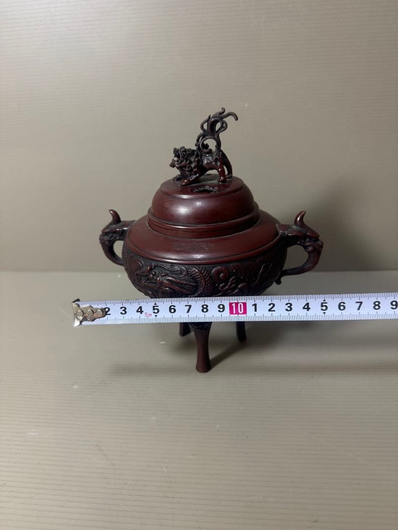 2137 吉秀 銘 獅子摘蓋 龍文 竜地紋 鋳銅 三つ足　香炉