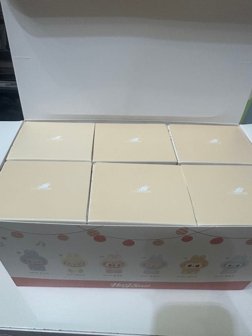 未開封★ラブブ ハブアシート2個 LABUBU Have a Seat