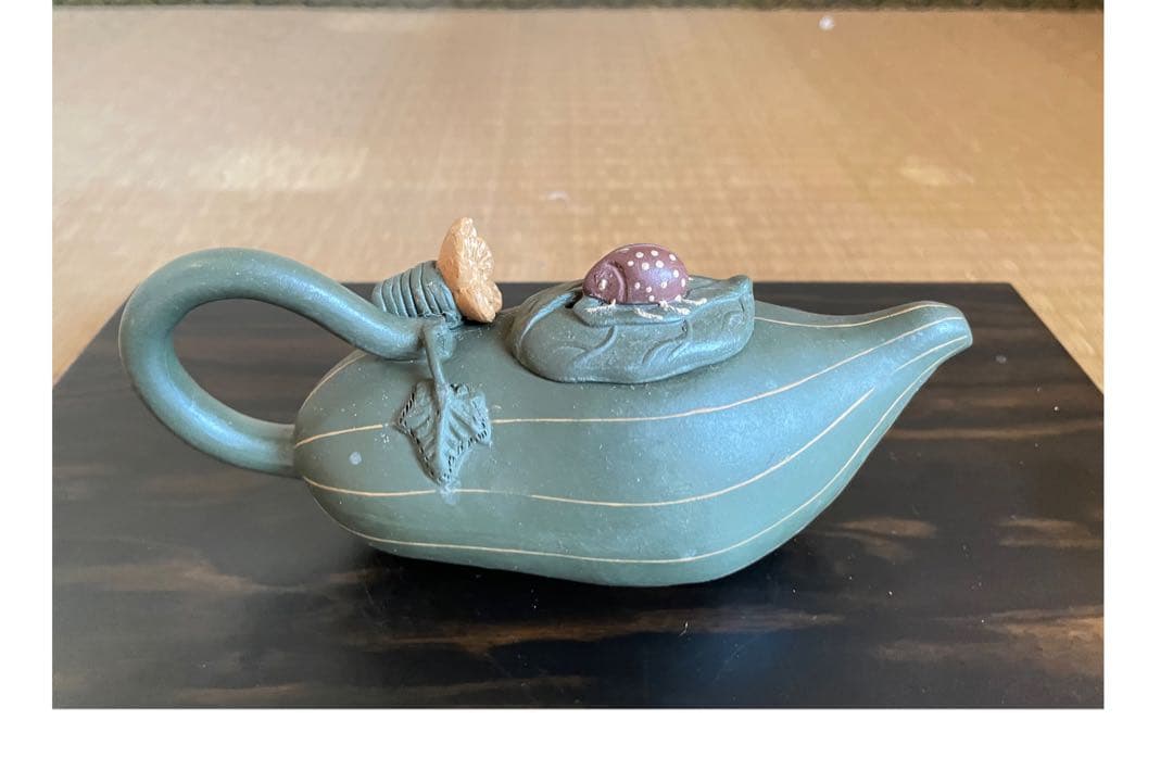 中国　茶壷　瓜と黄金虫