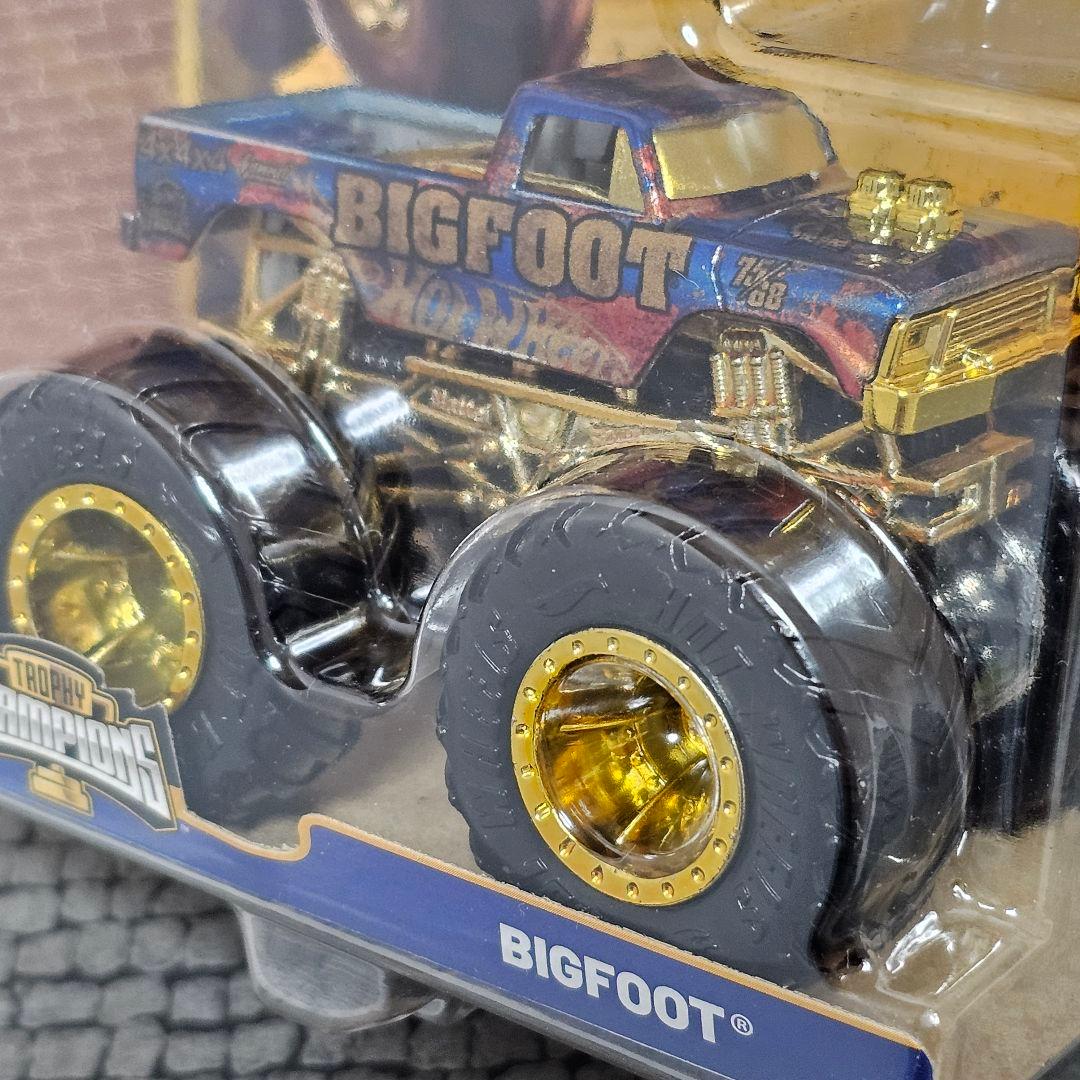 ホットウィール モンスタートラック ビッグフット 50周年 ゴールド